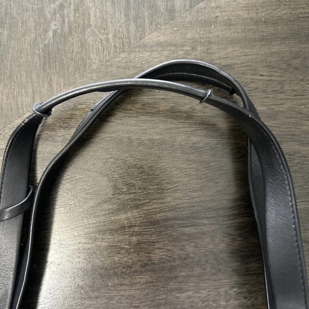 Tumi Voyageur Tote Bag Black Nylon Leather Straps Zip Top